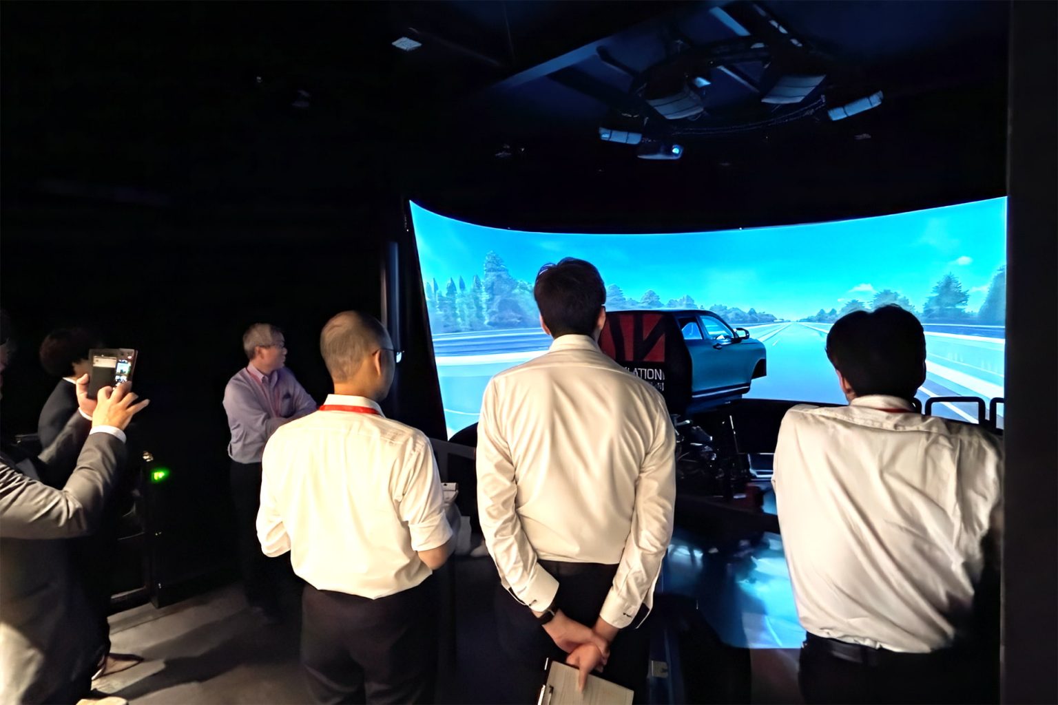 ドライビングシミュレータによるウェットタイヤモデル試乗会をS&VLが開催 | Progresstech Blog